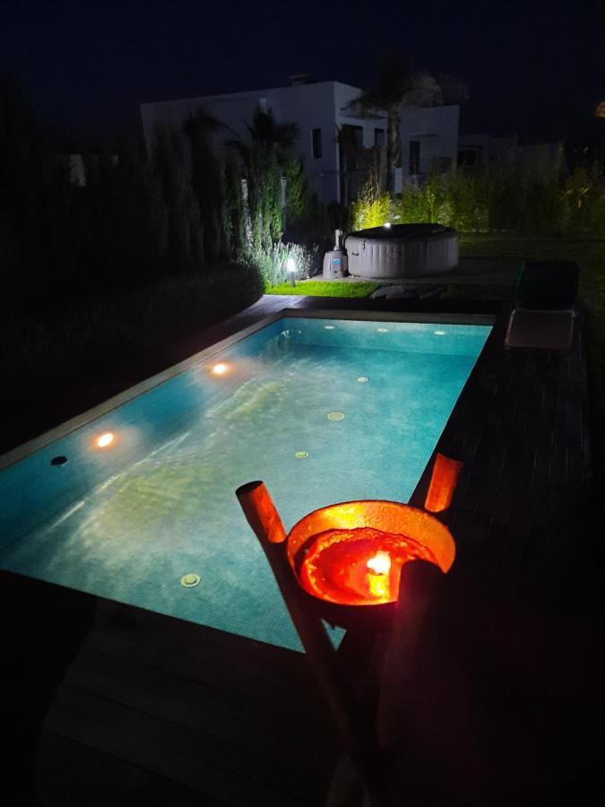 Superbe Villa Avec Piscine Plages Des Nations ラバト エクステリア 写真
