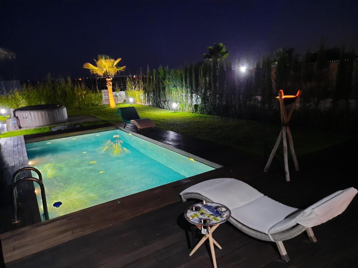 Superbe Villa Avec Piscine Plages Des Nations ラバト エクステリア 写真